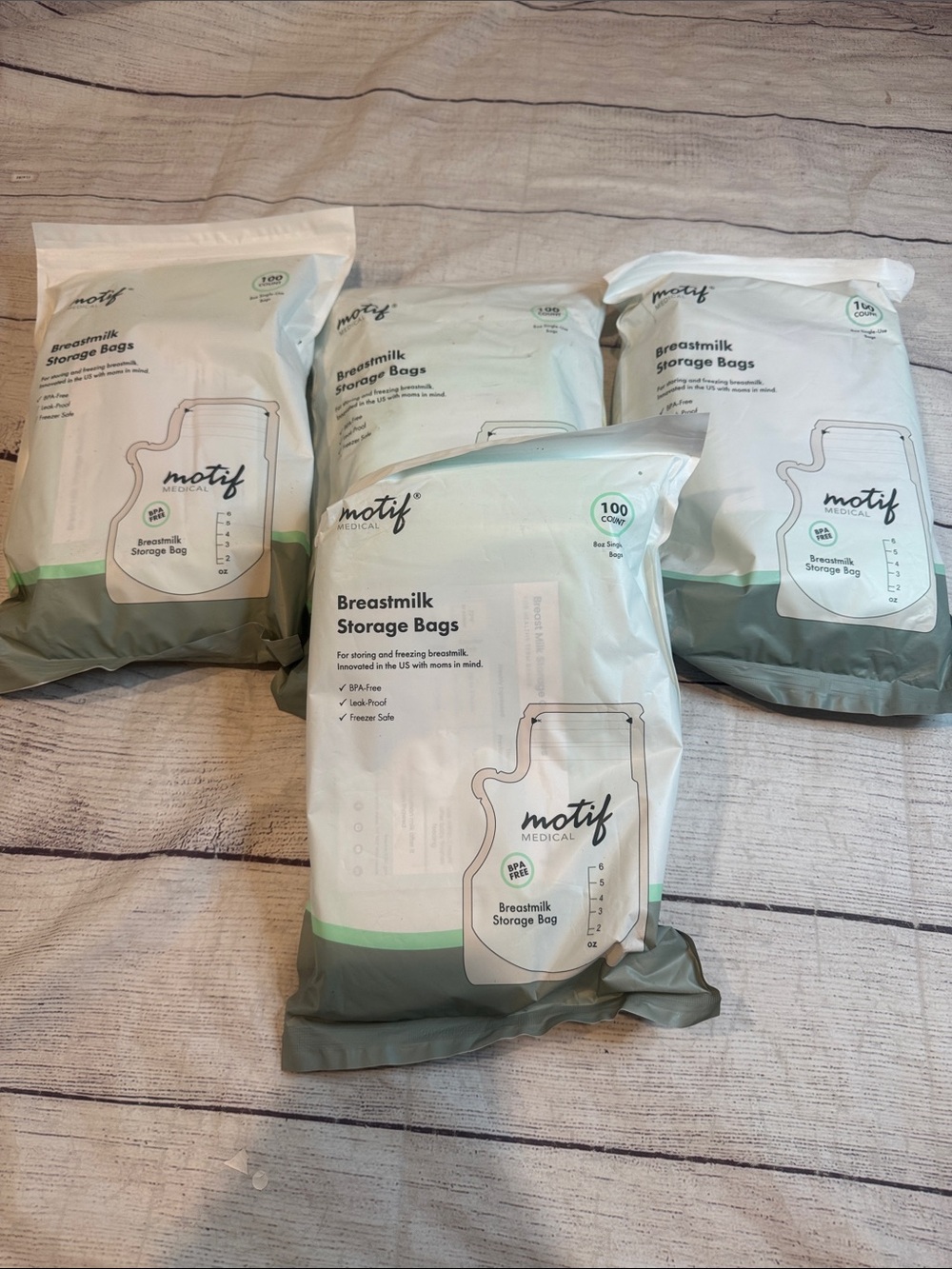 Motif Breastmilk Storage Bags 4 Packs 400 NWT
